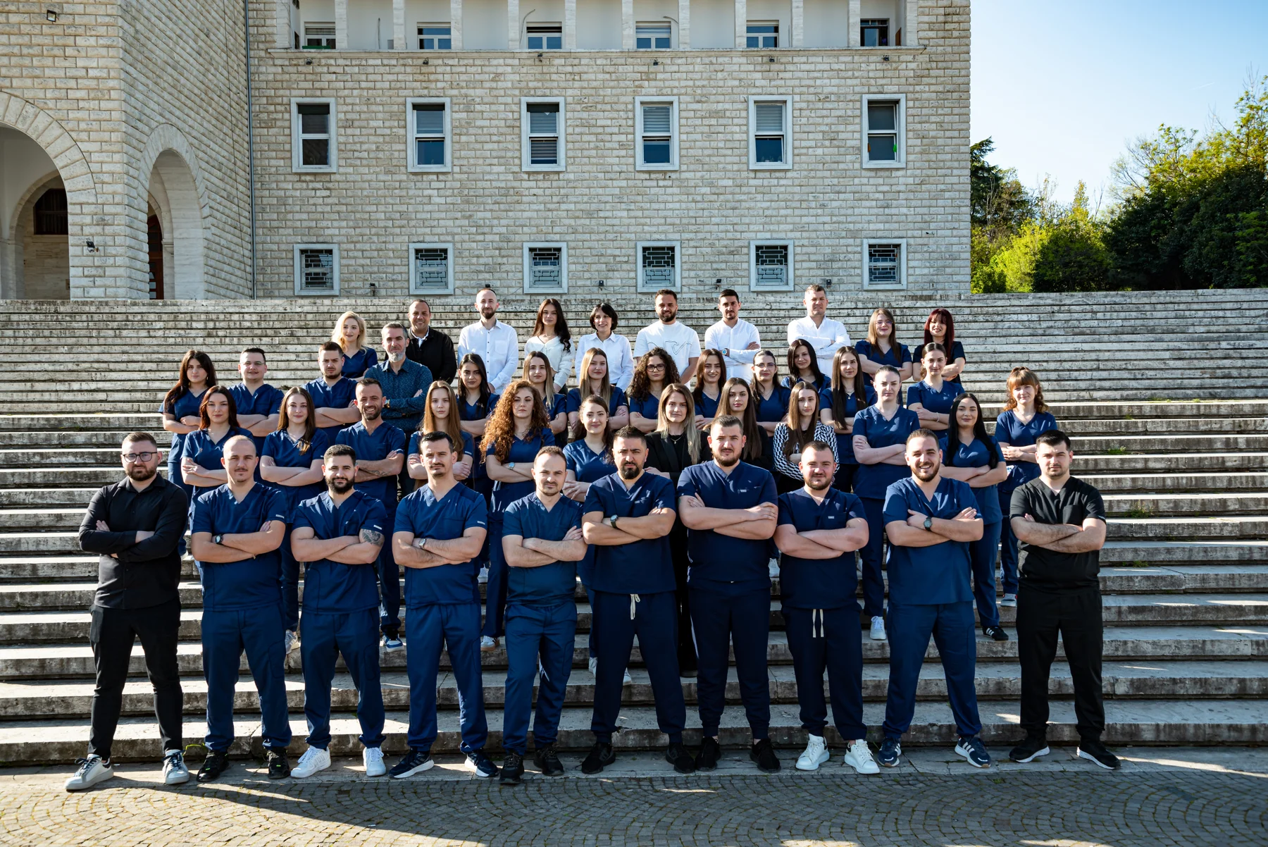 Foto di gruppo dello staff della clinica